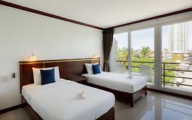 Hotel De Karon